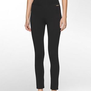NWOT Calvin Klein Power Stretch Waistband Leggings